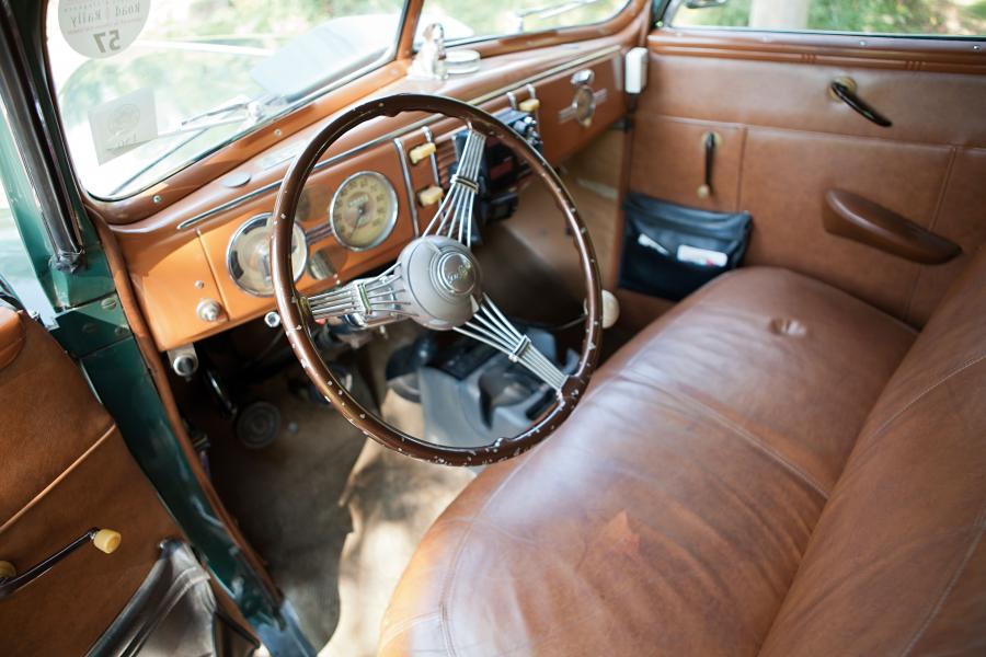  Ford V8 DeLuxe Convertible Sedan 1939 года  (фото 20 из 21)